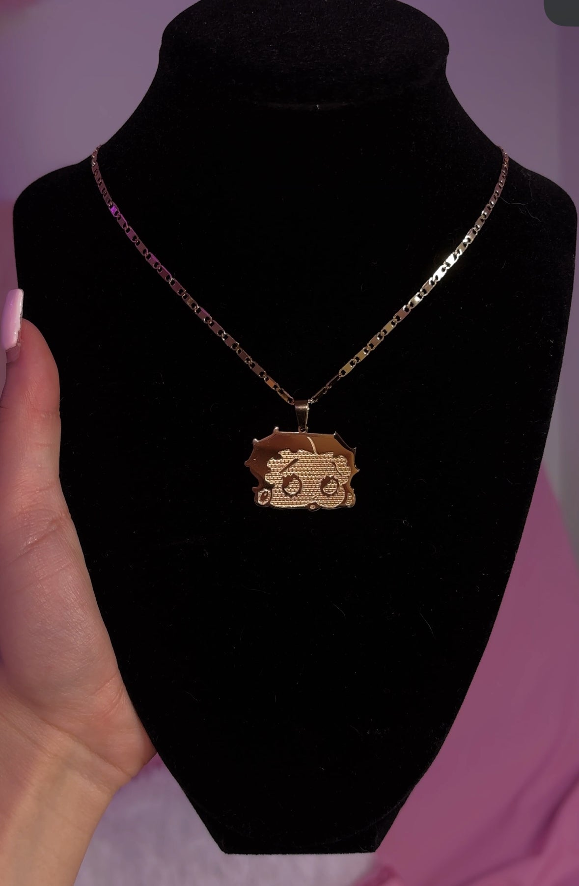 JUMBO BETTY BOOP NECKLACE