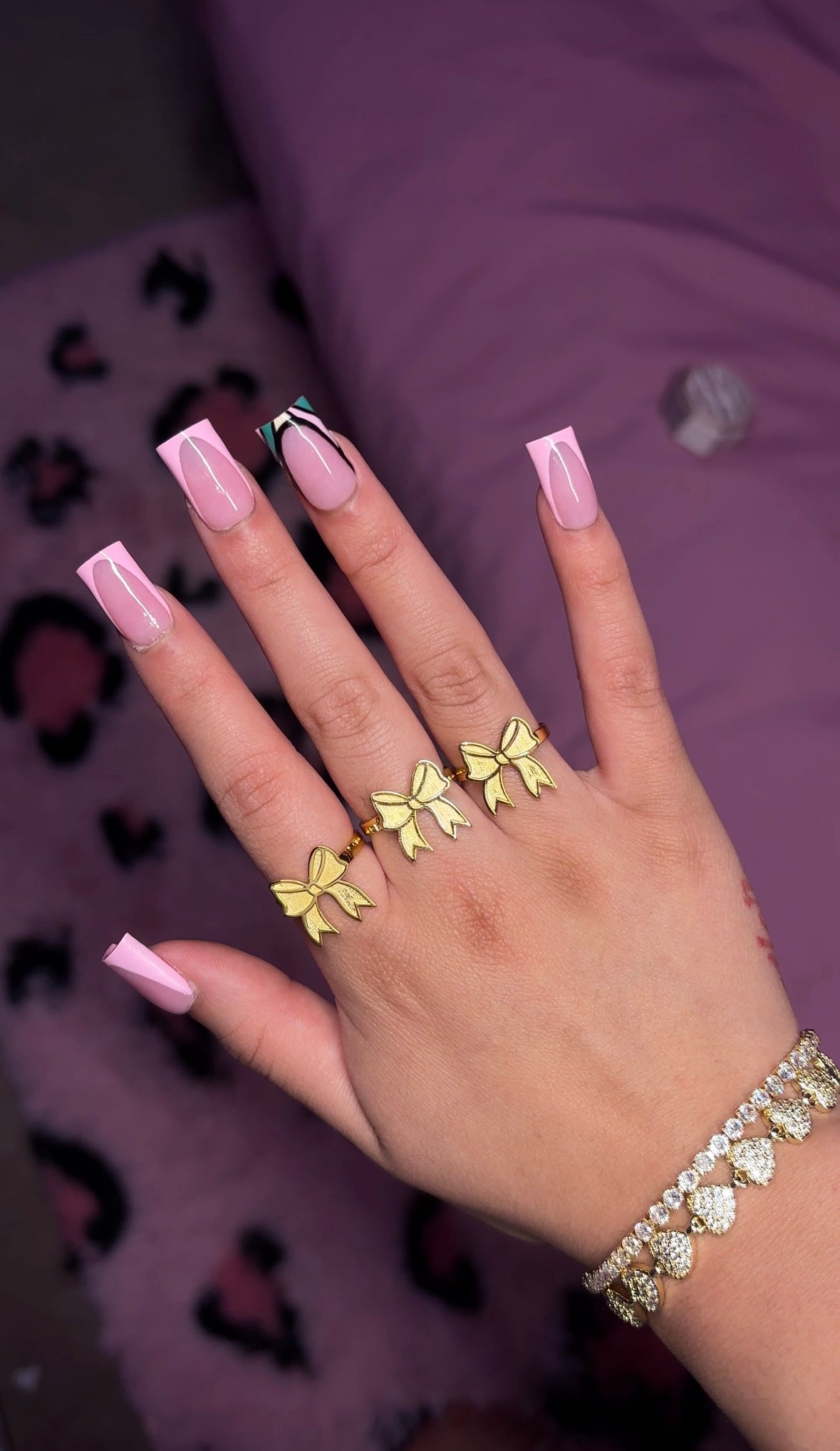 GOLD BOW RING