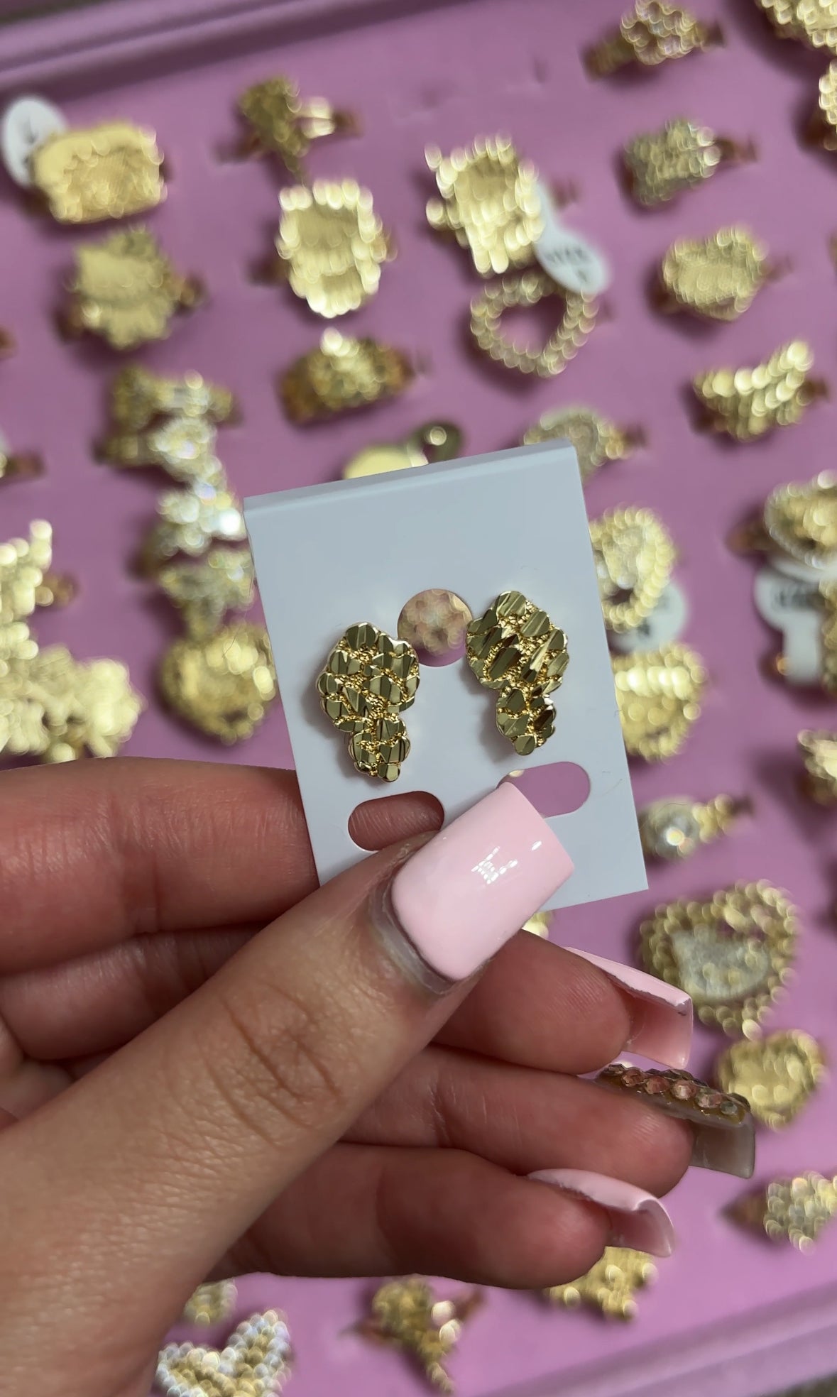 SMALL NUGGET EARRINGS