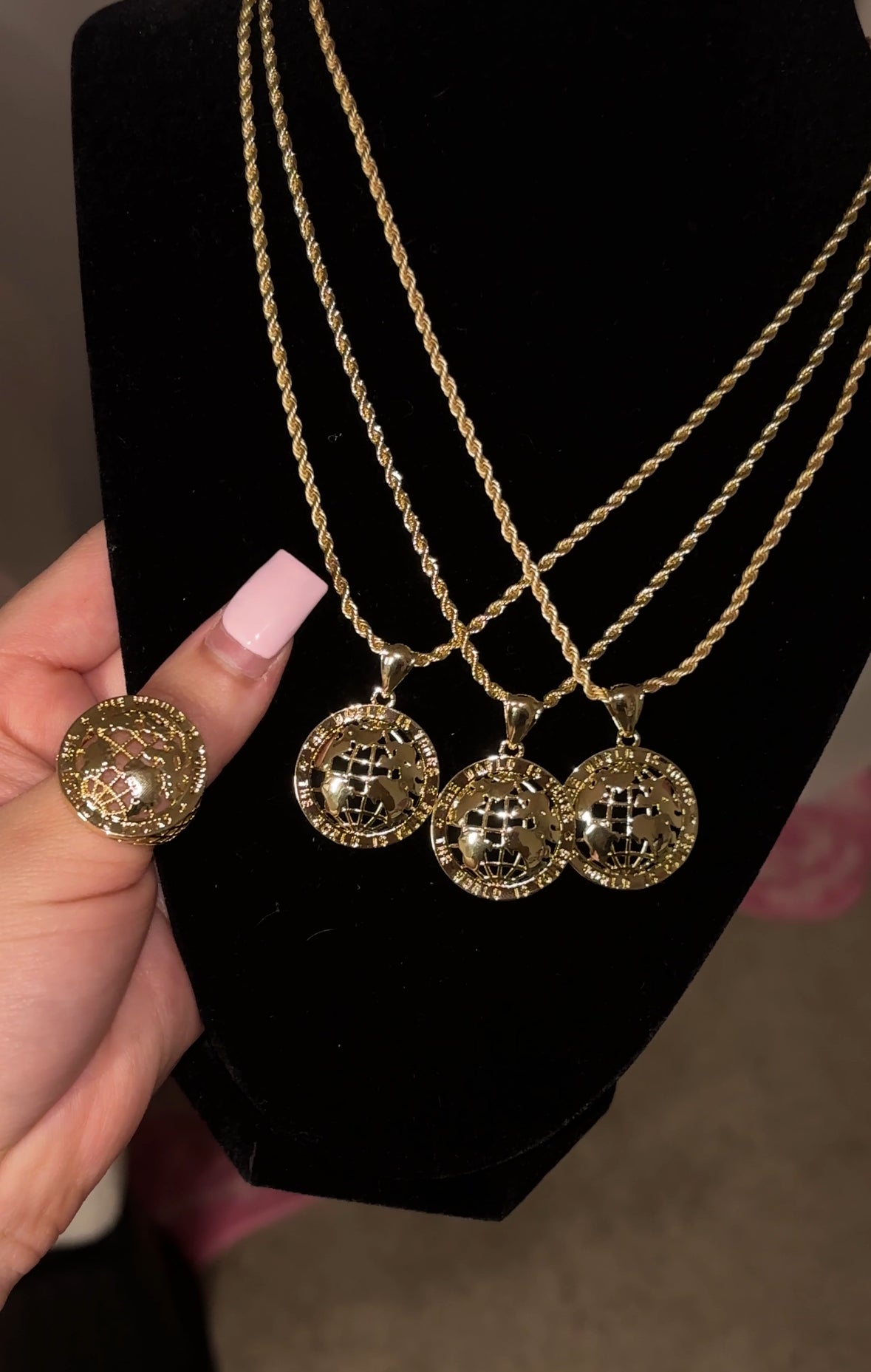THE WORLD IS YOURS NECKLACE