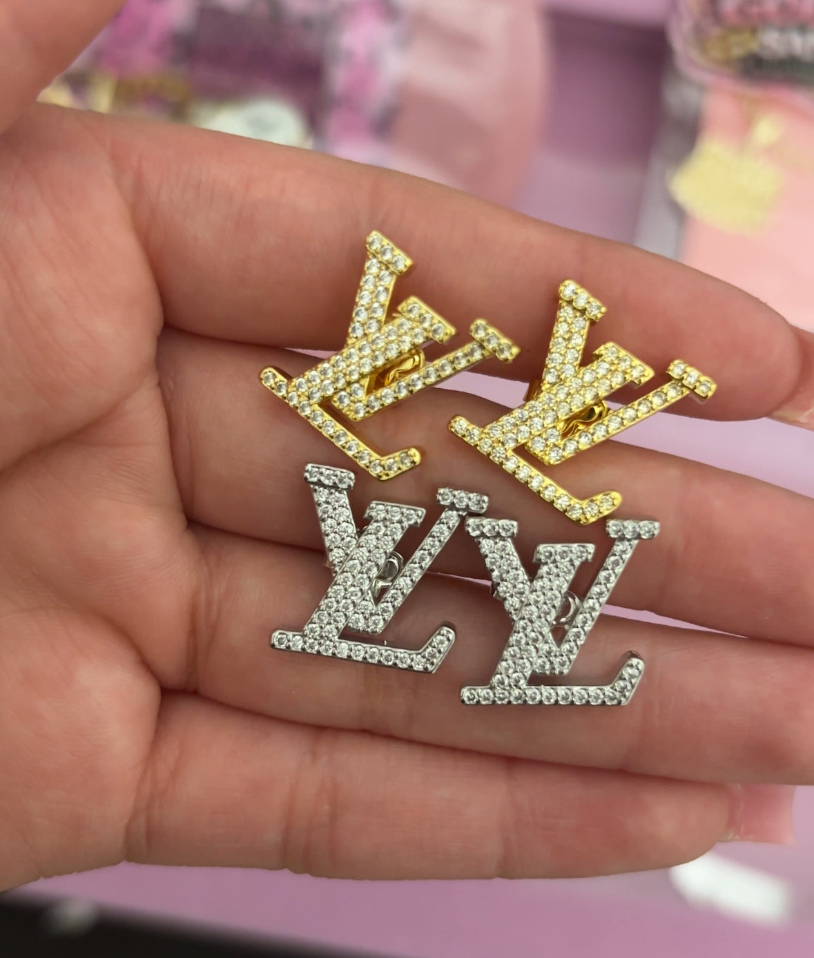 LV EARRINGS